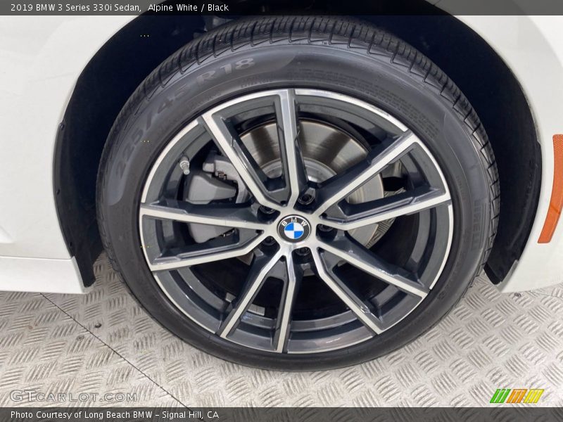 Alpine White / Black 2019 BMW 3 Series 330i Sedan