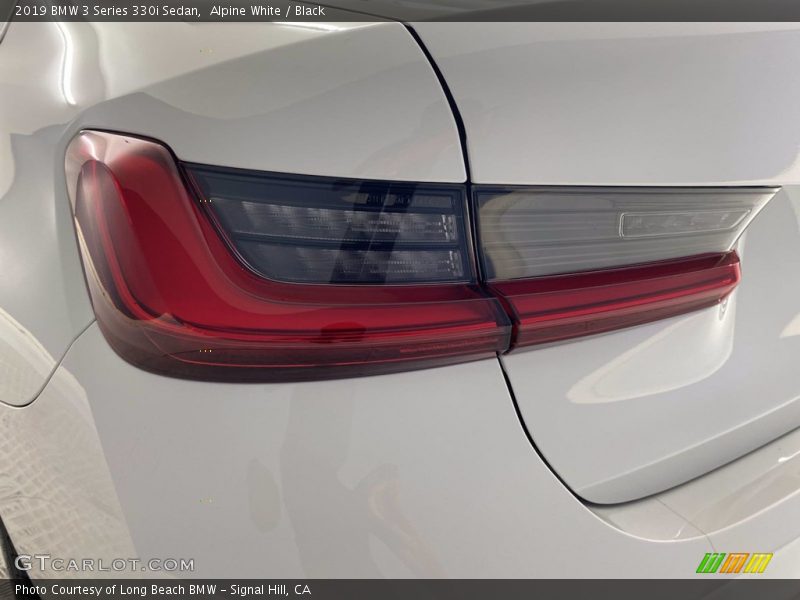 Alpine White / Black 2019 BMW 3 Series 330i Sedan