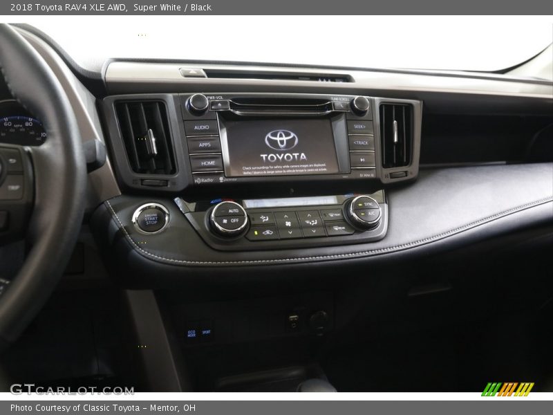 Super White / Black 2018 Toyota RAV4 XLE AWD