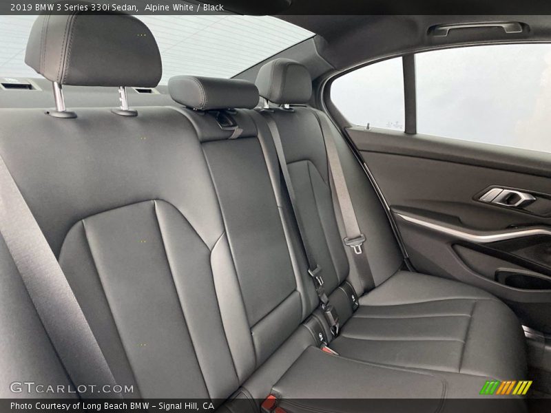 Alpine White / Black 2019 BMW 3 Series 330i Sedan