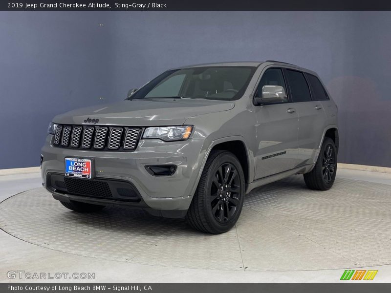 Sting-Gray / Black 2019 Jeep Grand Cherokee Altitude