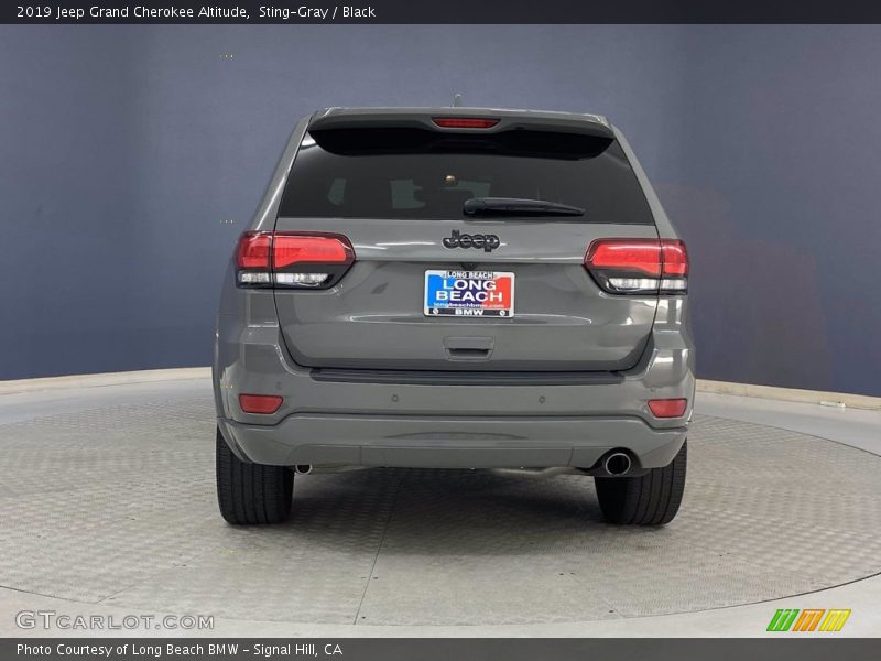 Sting-Gray / Black 2019 Jeep Grand Cherokee Altitude