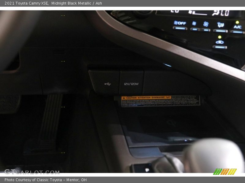 Midnight Black Metallic / Ash 2021 Toyota Camry XSE