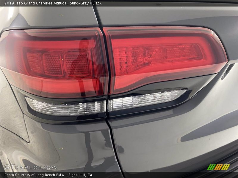 Sting-Gray / Black 2019 Jeep Grand Cherokee Altitude