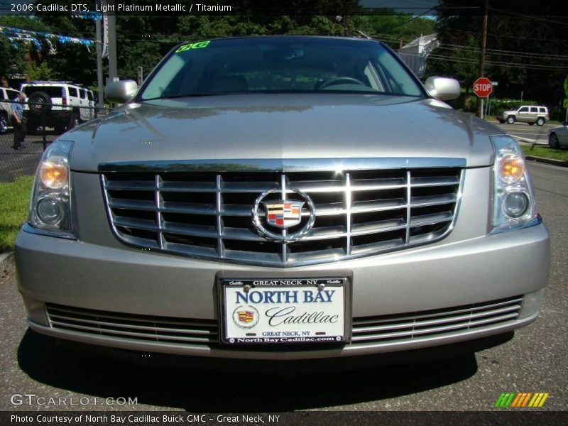 Light Platinum Metallic / Titanium 2006 Cadillac DTS
