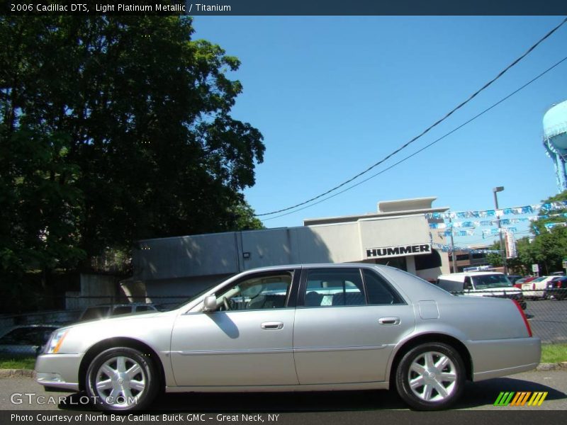 Light Platinum Metallic / Titanium 2006 Cadillac DTS