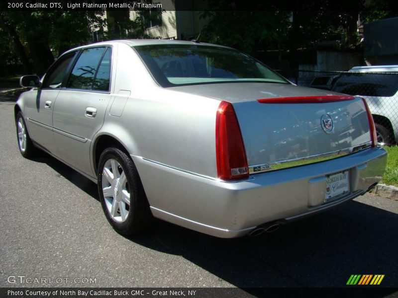 Light Platinum Metallic / Titanium 2006 Cadillac DTS