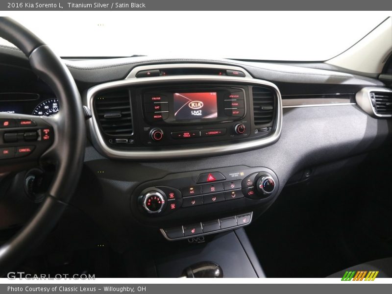 Titanium Silver / Satin Black 2016 Kia Sorento L