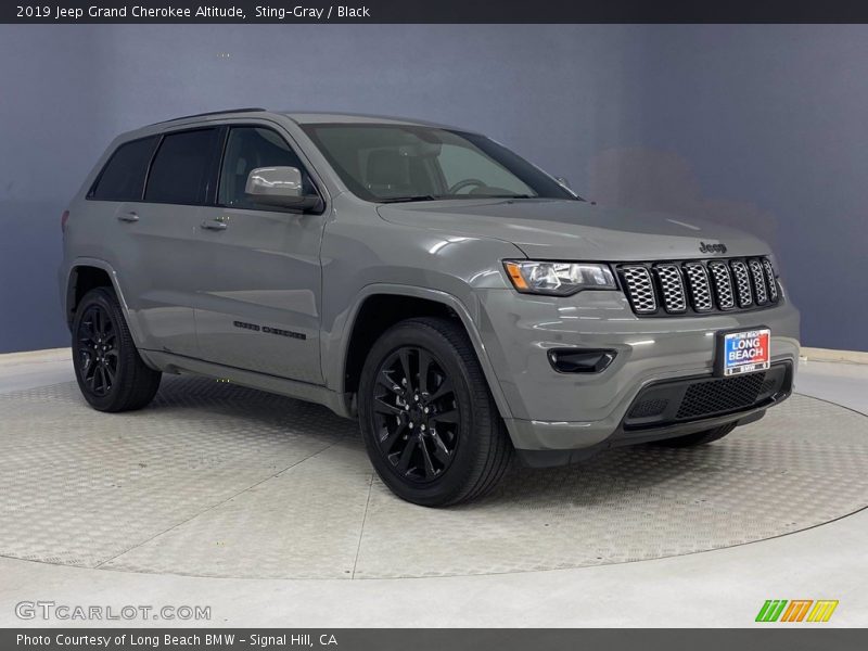 Sting-Gray / Black 2019 Jeep Grand Cherokee Altitude