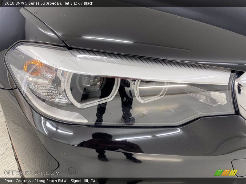 Jet Black / Black 2018 BMW 5 Series 530i Sedan