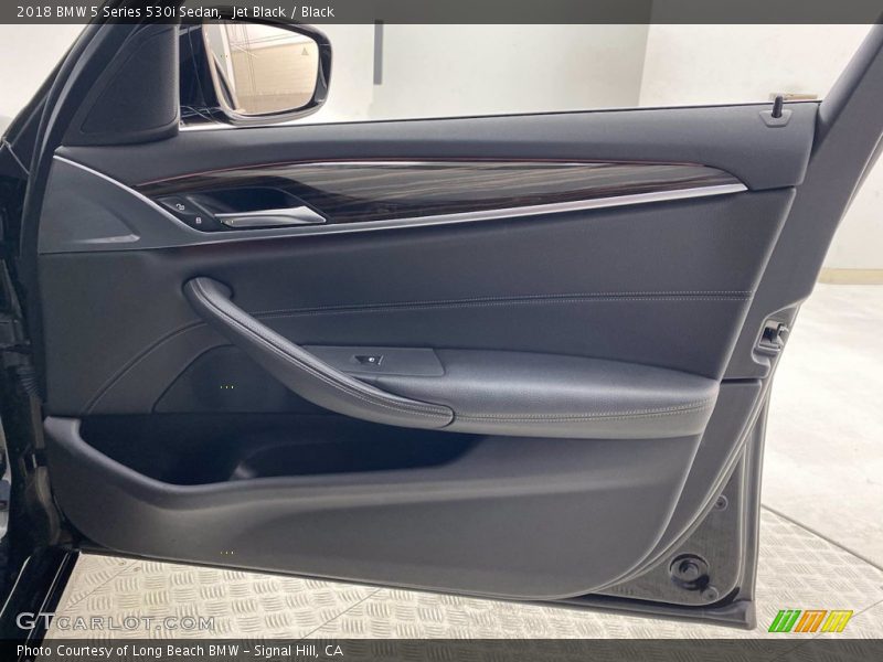Jet Black / Black 2018 BMW 5 Series 530i Sedan