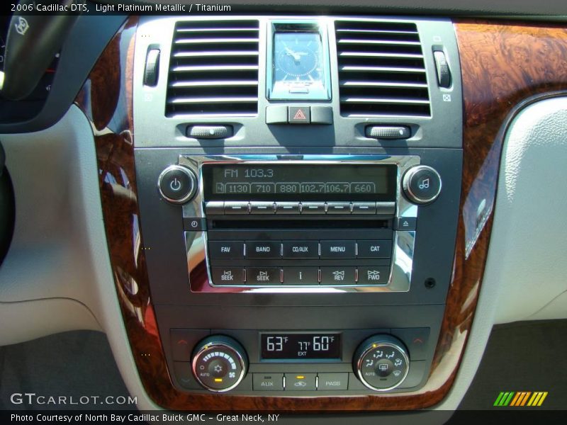 Light Platinum Metallic / Titanium 2006 Cadillac DTS