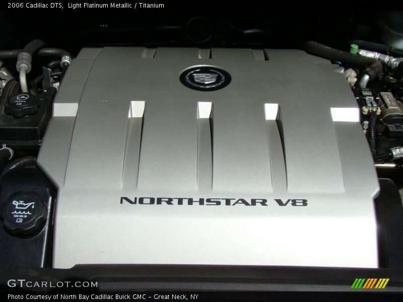 Light Platinum Metallic / Titanium 2006 Cadillac DTS