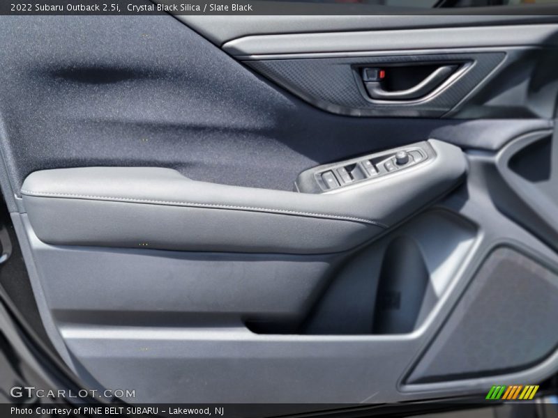 Crystal Black Silica / Slate Black 2022 Subaru Outback 2.5i
