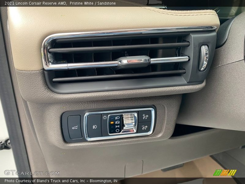 Controls of 2021 Corsair Reserve AWD