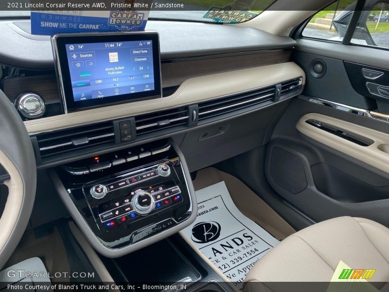 Pristine White / Sandstone 2021 Lincoln Corsair Reserve AWD
