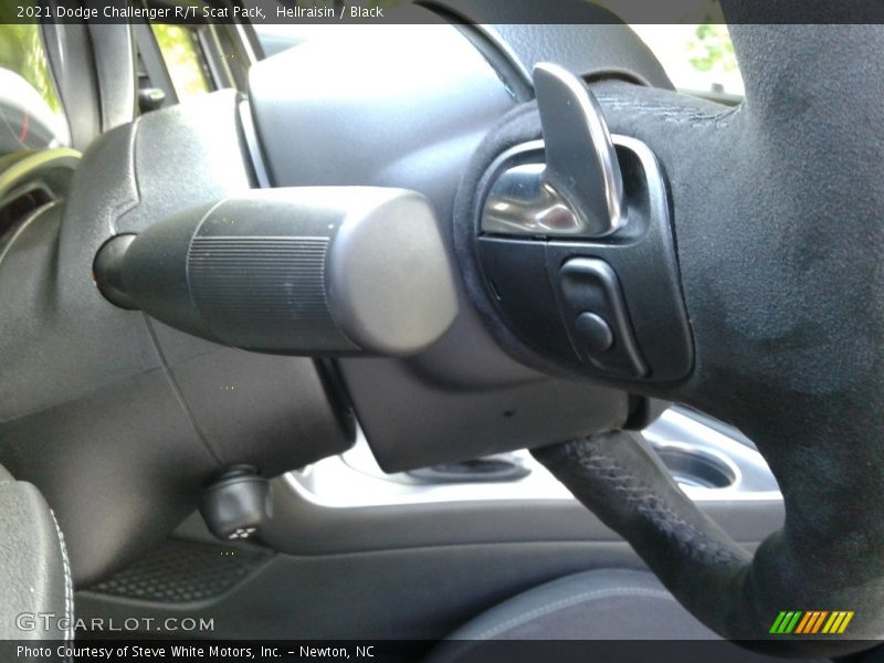 Hellraisin / Black 2021 Dodge Challenger R/T Scat Pack