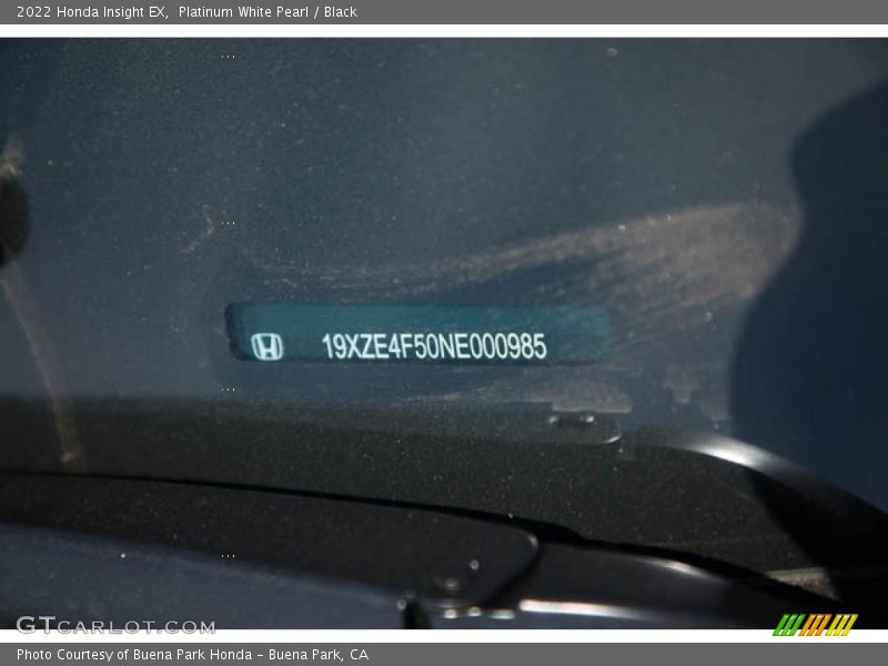 Platinum White Pearl / Black 2022 Honda Insight EX