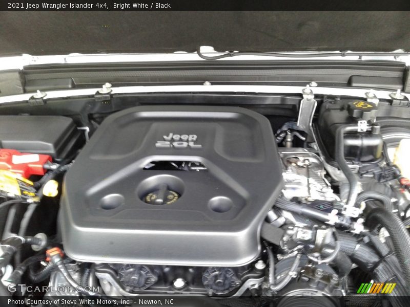 Bright White / Black 2021 Jeep Wrangler Islander 4x4