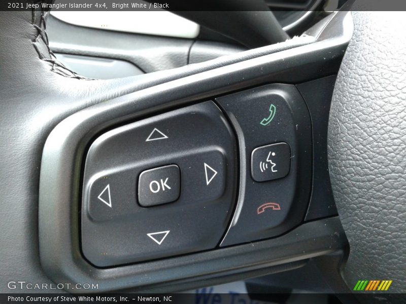 Bright White / Black 2021 Jeep Wrangler Islander 4x4