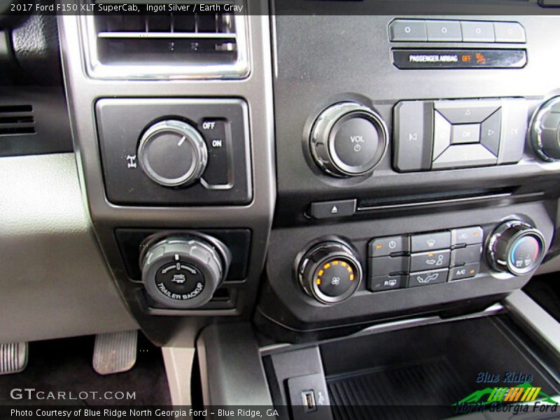 Ingot Silver / Earth Gray 2017 Ford F150 XLT SuperCab