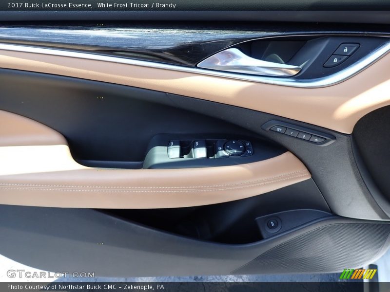 White Frost Tricoat / Brandy 2017 Buick LaCrosse Essence