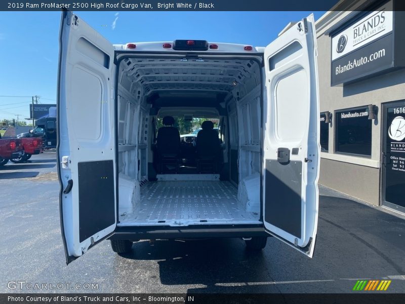 Bright White / Black 2019 Ram ProMaster 2500 High Roof Cargo Van