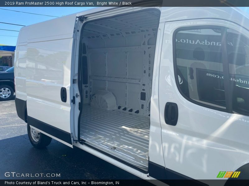 Bright White / Black 2019 Ram ProMaster 2500 High Roof Cargo Van