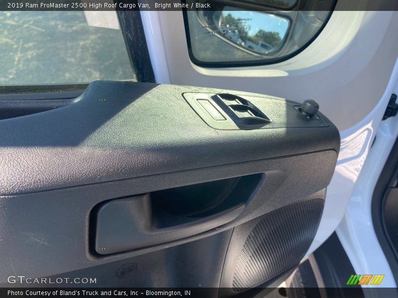Bright White / Black 2019 Ram ProMaster 2500 High Roof Cargo Van