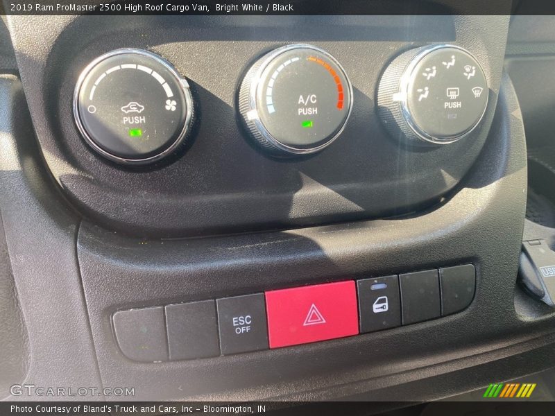 Bright White / Black 2019 Ram ProMaster 2500 High Roof Cargo Van