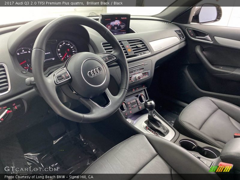  2017 Q3 2.0 TFSI Premium Plus quattro Black Interior