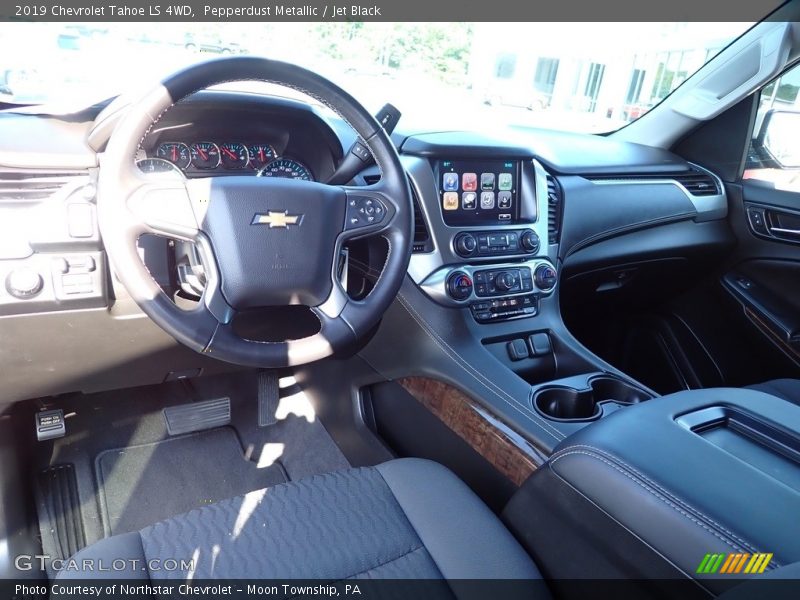 Pepperdust Metallic / Jet Black 2019 Chevrolet Tahoe LS 4WD