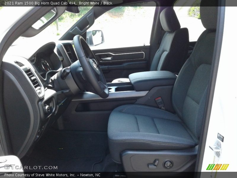 Bright White / Black 2021 Ram 1500 Big Horn Quad Cab 4x4