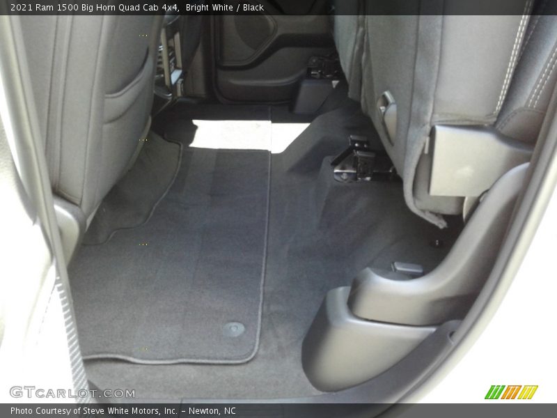 Bright White / Black 2021 Ram 1500 Big Horn Quad Cab 4x4