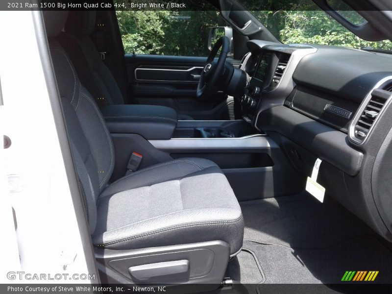 Bright White / Black 2021 Ram 1500 Big Horn Quad Cab 4x4