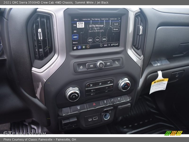 Summit White / Jet Black 2021 GMC Sierra 3500HD Crew Cab 4WD Chassis