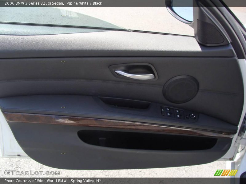 Alpine White / Black 2006 BMW 3 Series 325xi Sedan