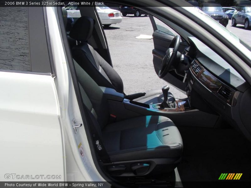 Alpine White / Black 2006 BMW 3 Series 325xi Sedan