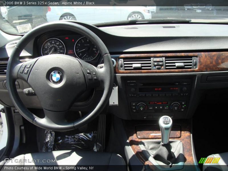 Alpine White / Black 2006 BMW 3 Series 325xi Sedan