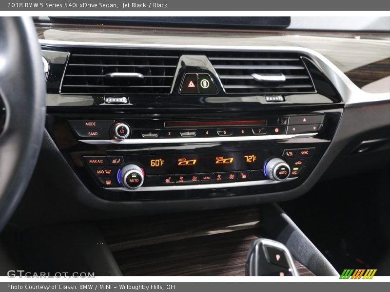Jet Black / Black 2018 BMW 5 Series 540i xDrive Sedan