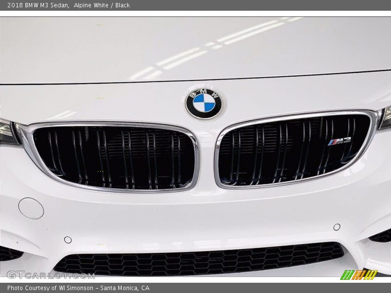 Alpine White / Black 2018 BMW M3 Sedan