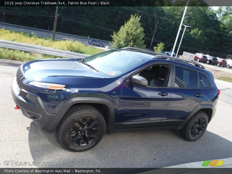 Patriot Blue Pearl / Black 2018 Jeep Cherokee Trailhawk 4x4