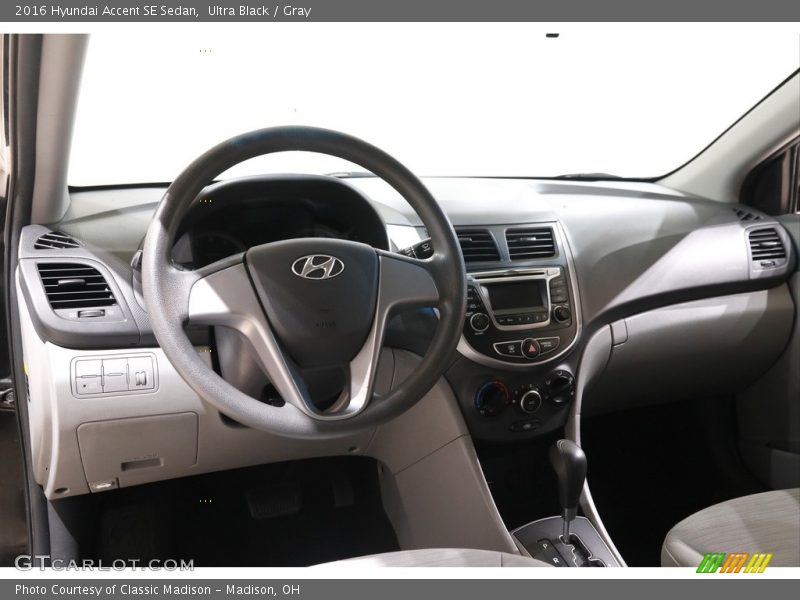 Ultra Black / Gray 2016 Hyundai Accent SE Sedan