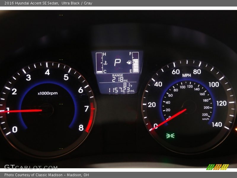 Ultra Black / Gray 2016 Hyundai Accent SE Sedan