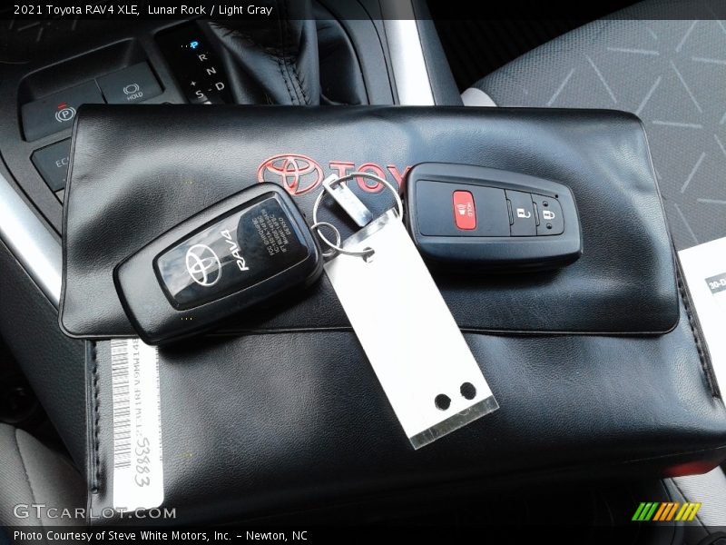 Keys of 2021 RAV4 XLE