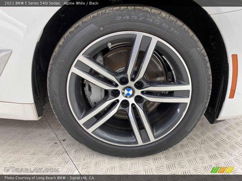 Alpine White / Black 2021 BMW 5 Series 540i Sedan