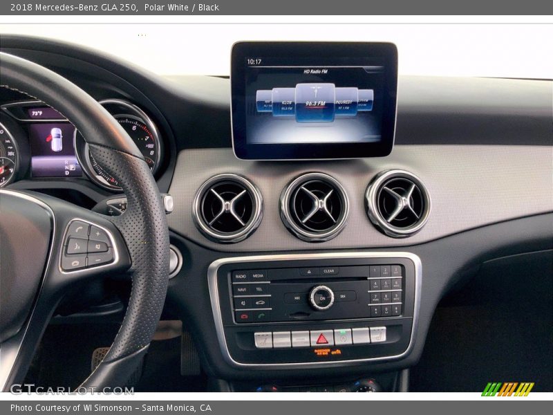 Polar White / Black 2018 Mercedes-Benz GLA 250