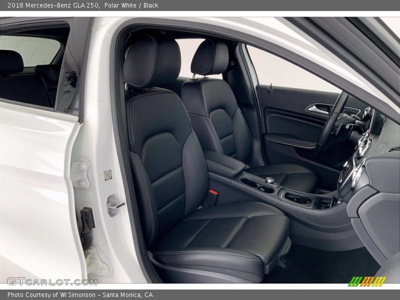 Polar White / Black 2018 Mercedes-Benz GLA 250