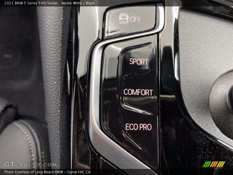Alpine White / Black 2021 BMW 5 Series 540i Sedan