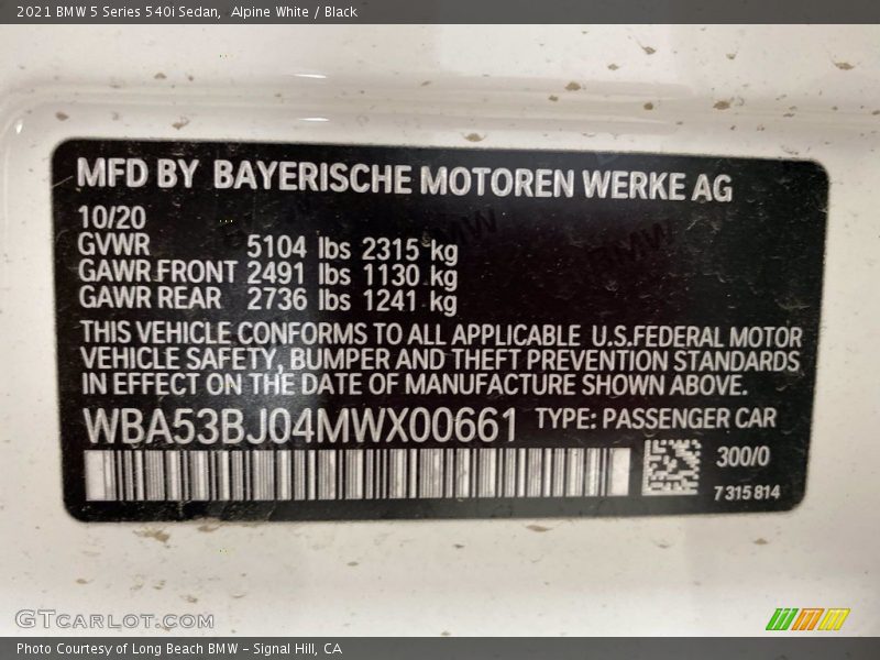 Alpine White / Black 2021 BMW 5 Series 540i Sedan